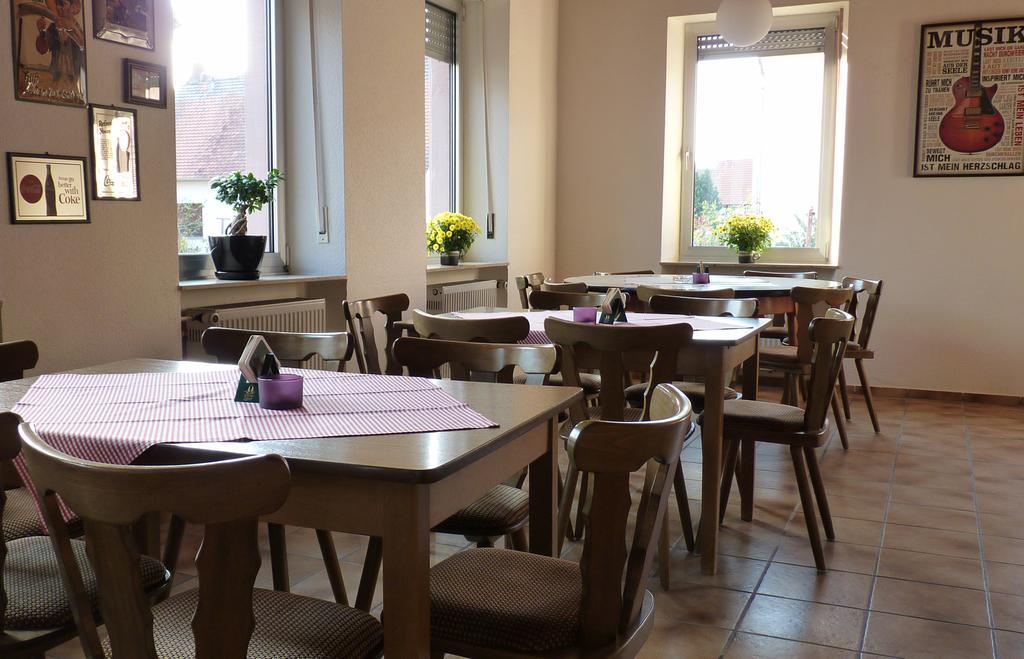Landgasthof Zur Sonne I Hotel & Restaurant Neuburg am Rhein Exterior photo