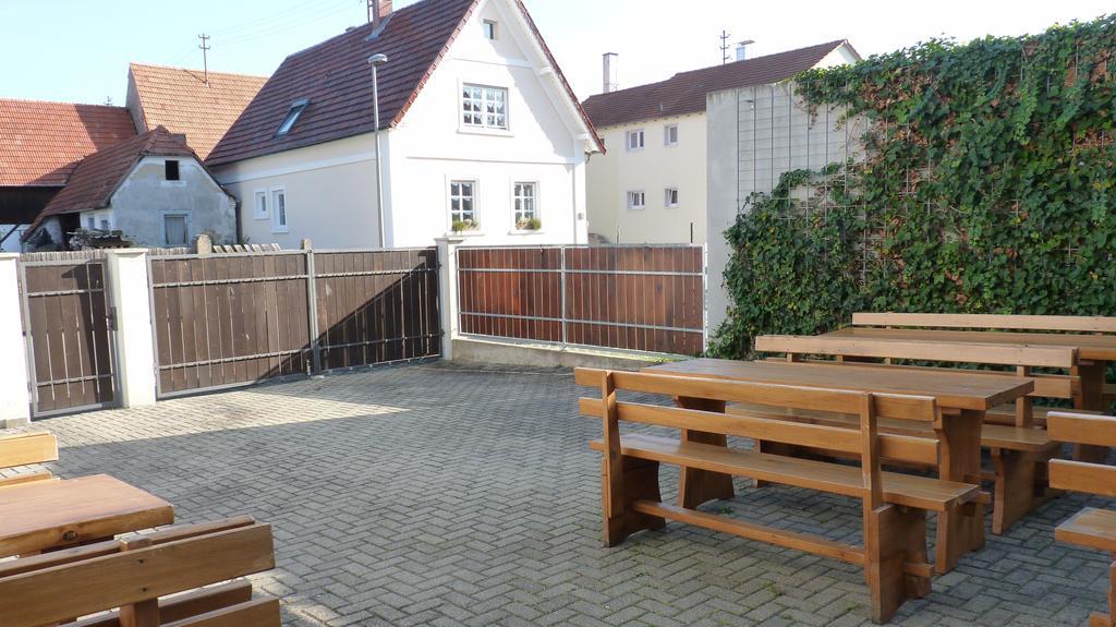 Landgasthof Zur Sonne I Hotel & Restaurant Neuburg am Rhein Exterior photo